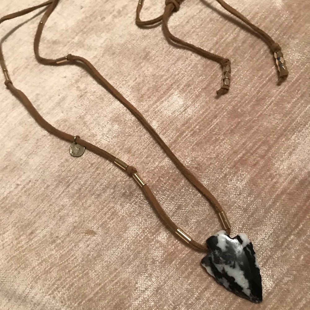 Arrowhead pendant necklace